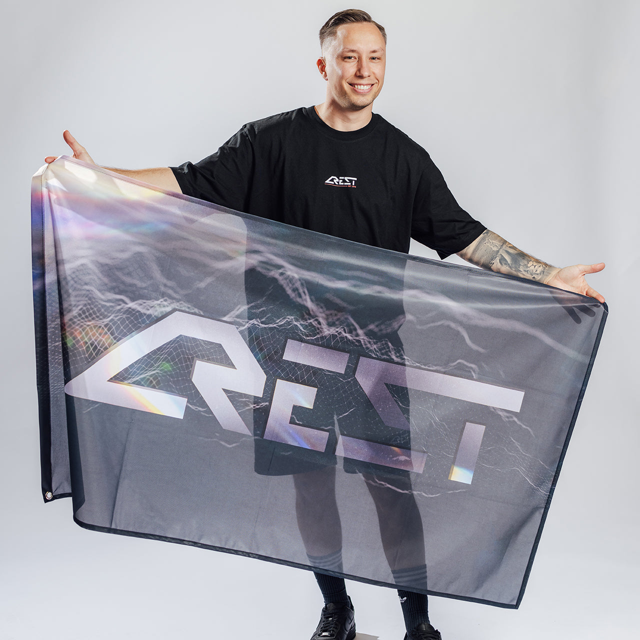 CREST // LOGO FLAG
