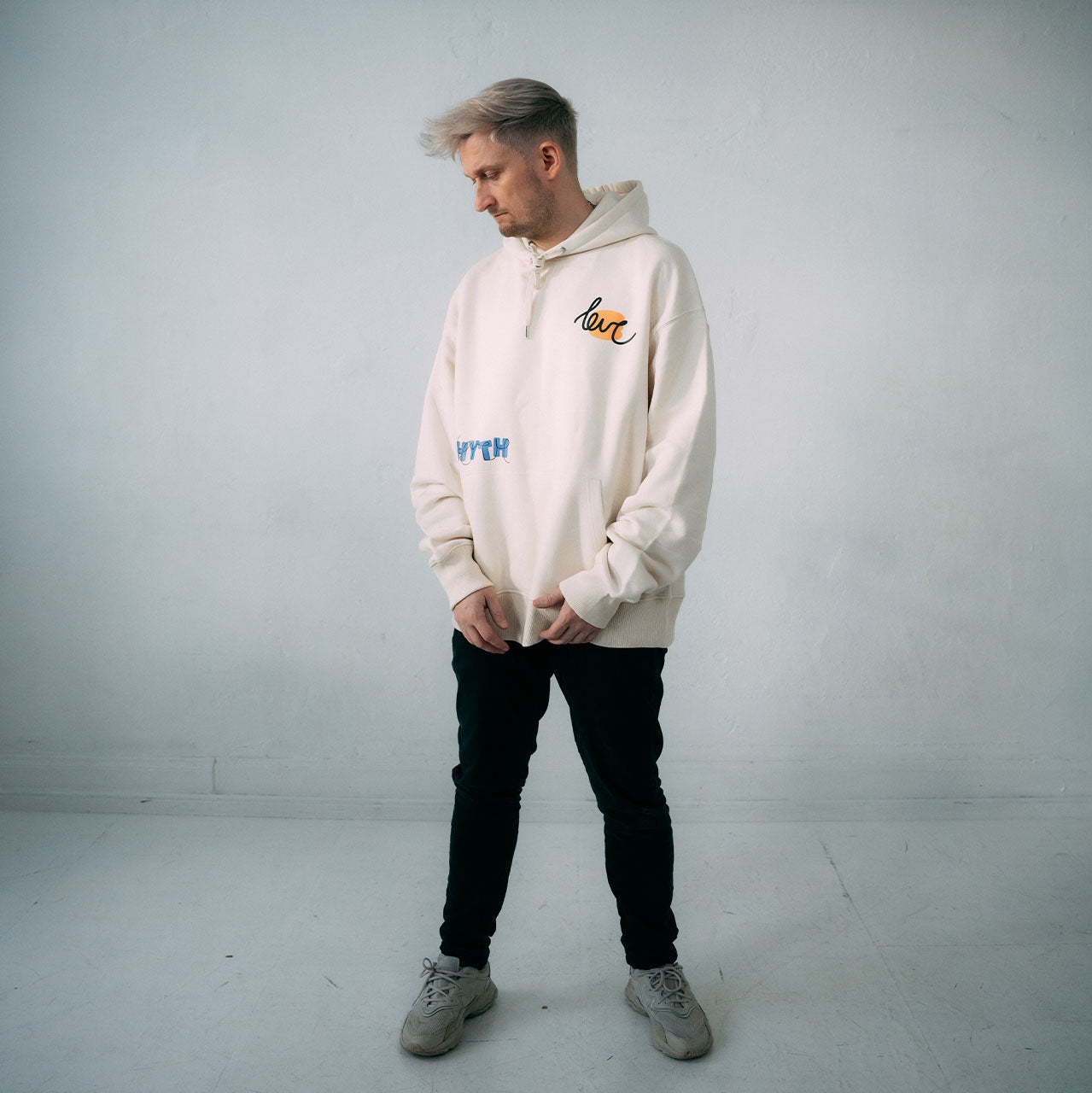 HYTH - Faceless - Hoodie - Beige