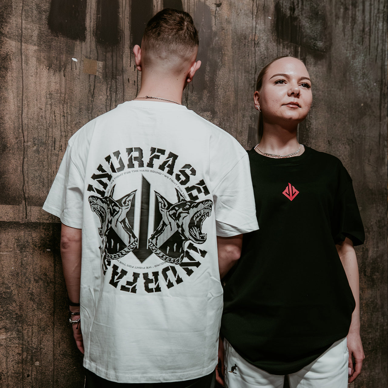 INURFASE - Bulldog Shirt (weiss)