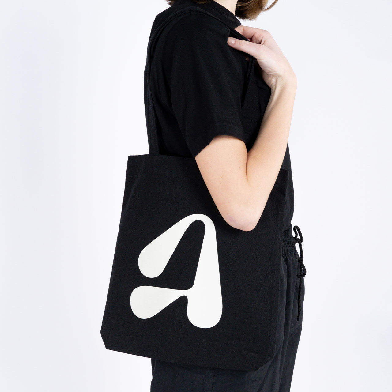 Antiheld - Logo Bag_08