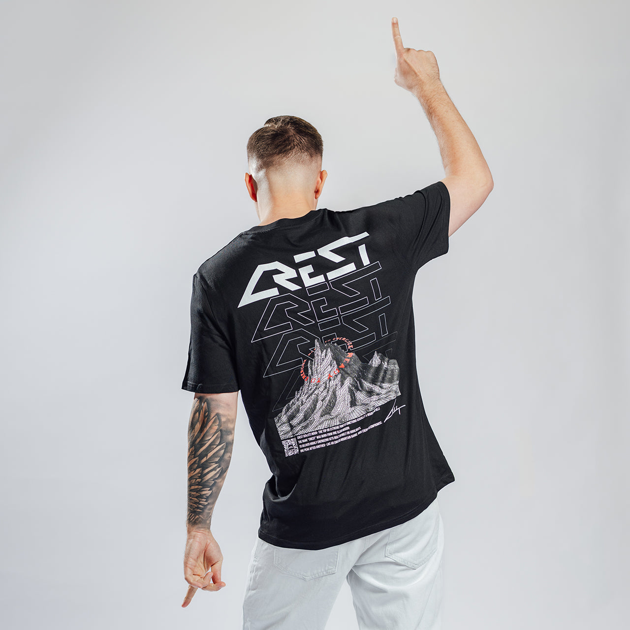 CREST // BASE TEE - REGULAR - SCHWARZ