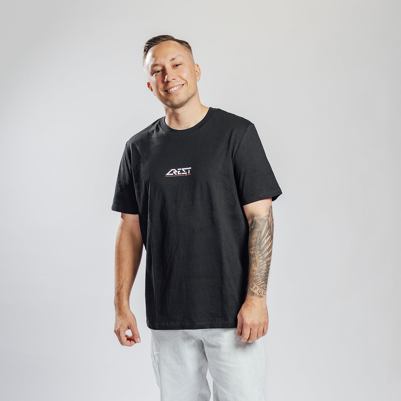CREST // BASE TEE - REGULAR - SCHWARZ