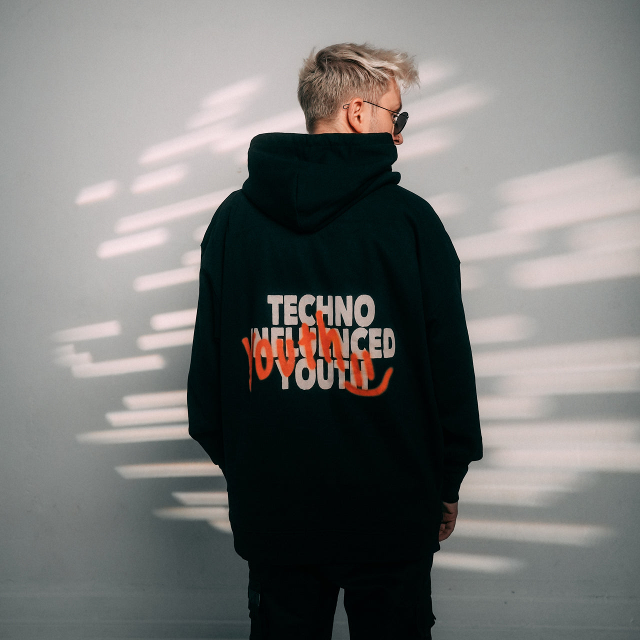 HYTH - Techno Influenced Youth Hoodie (schwarz)