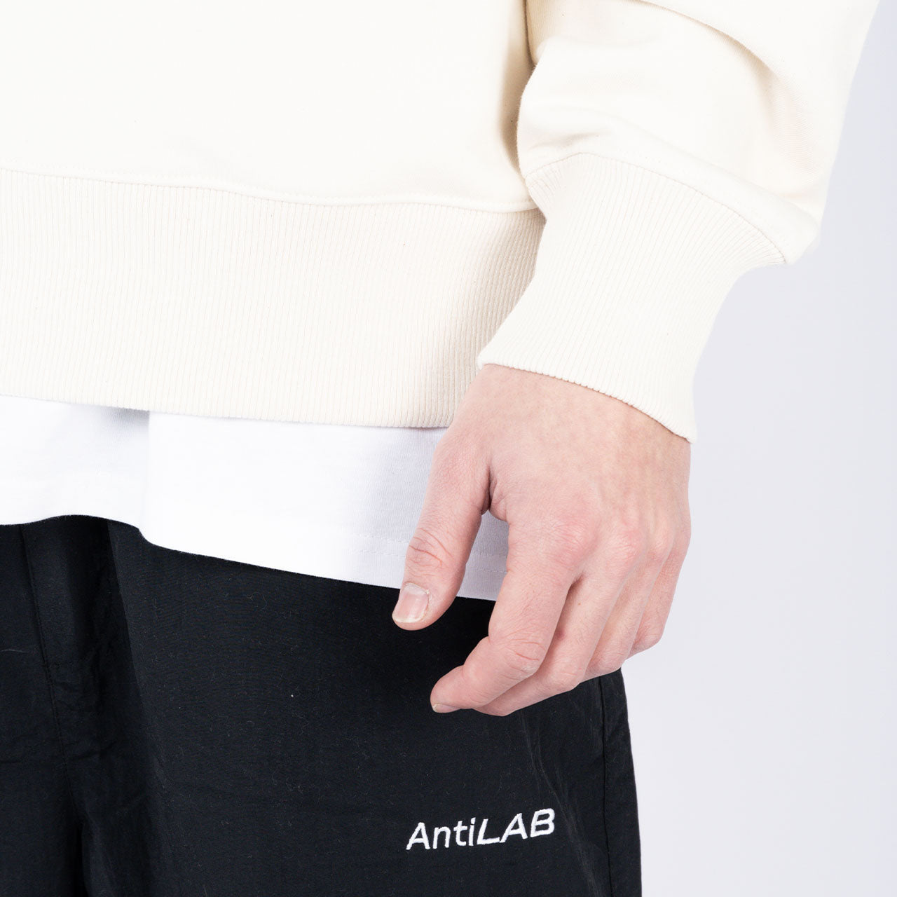 Antiheld - Lab Sweater_01